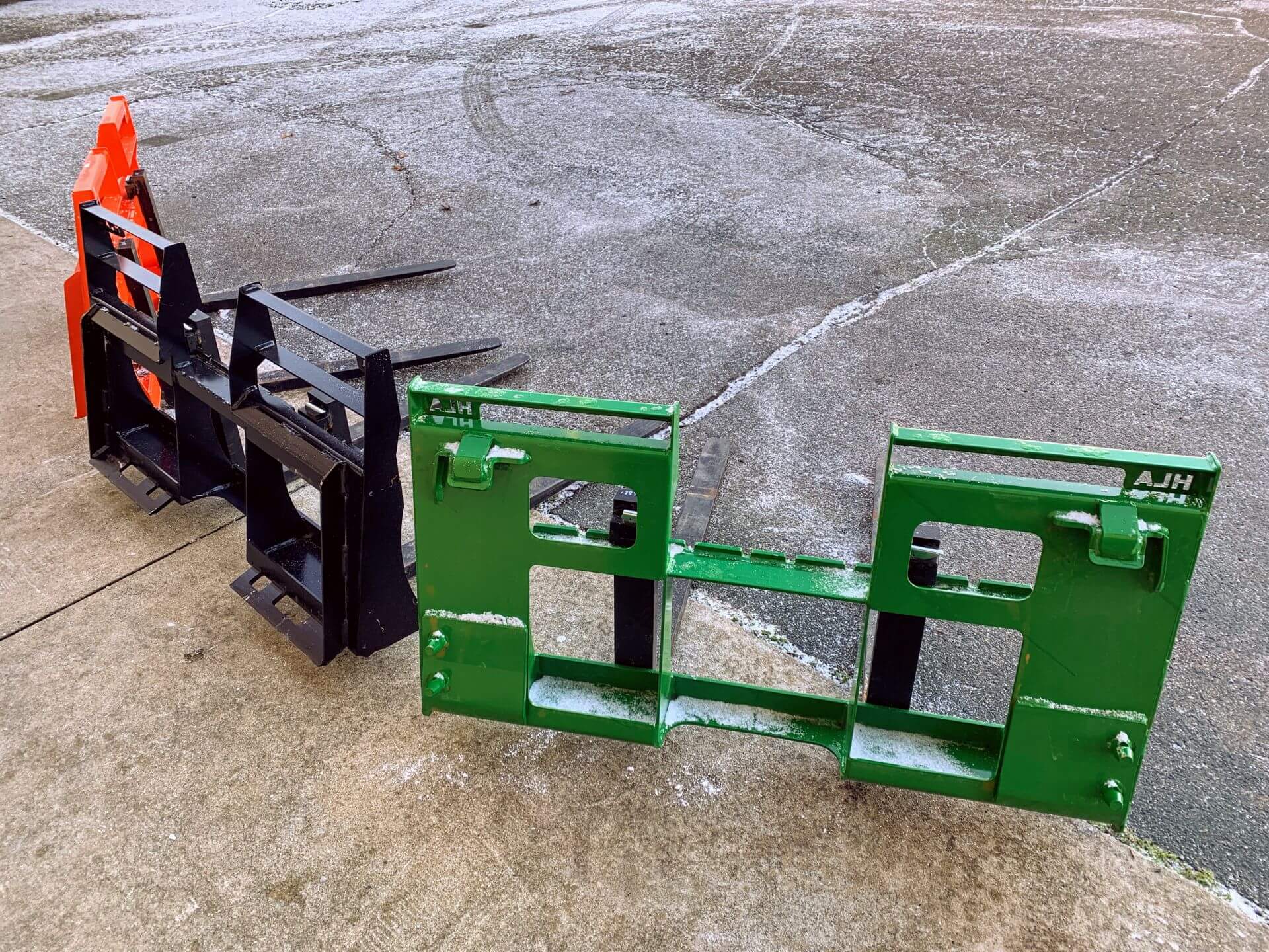 2,000 Lb Standard Duty Pallet Forks