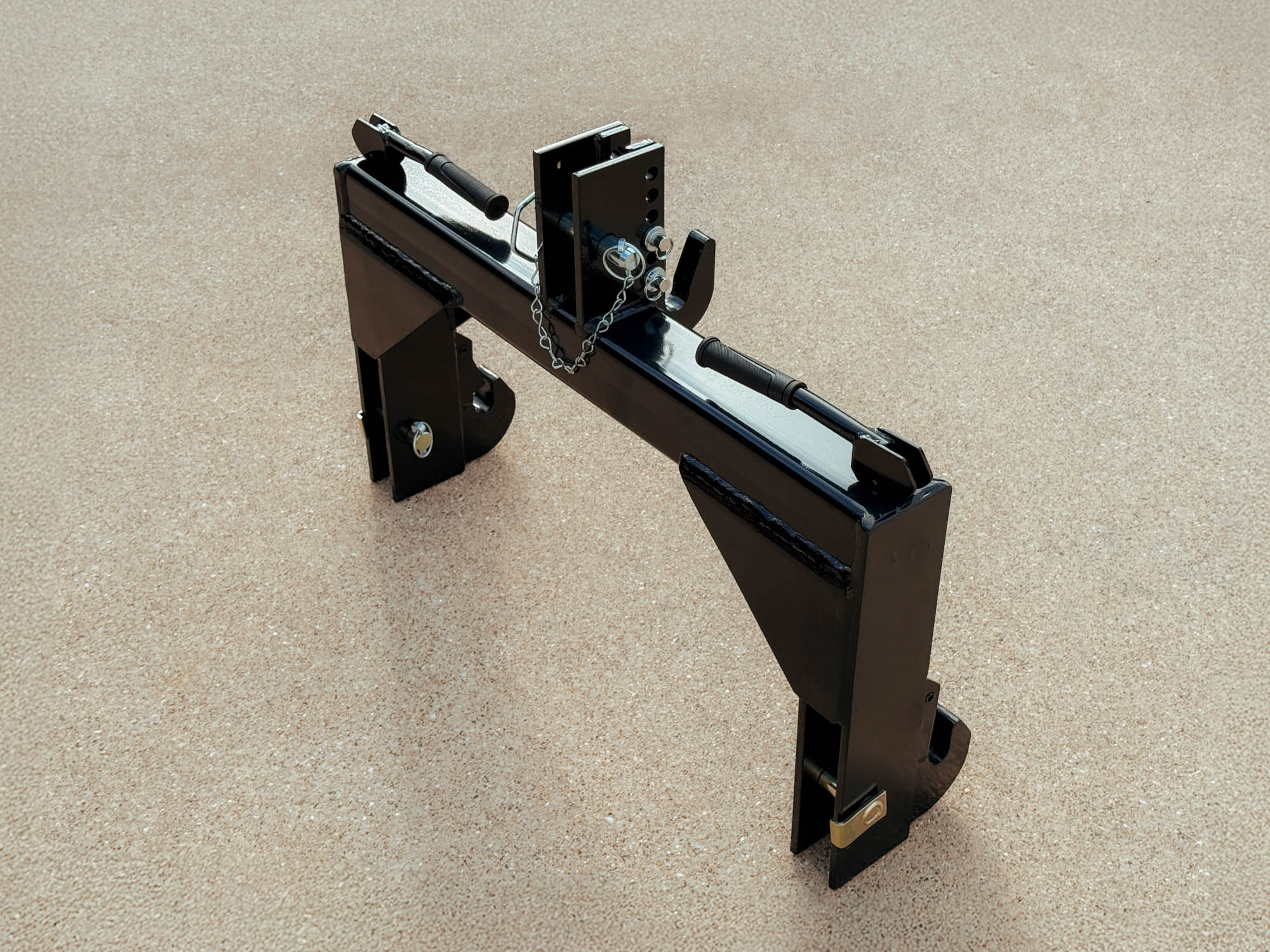 Backside of GWT Fast Cat II Quick Hitch