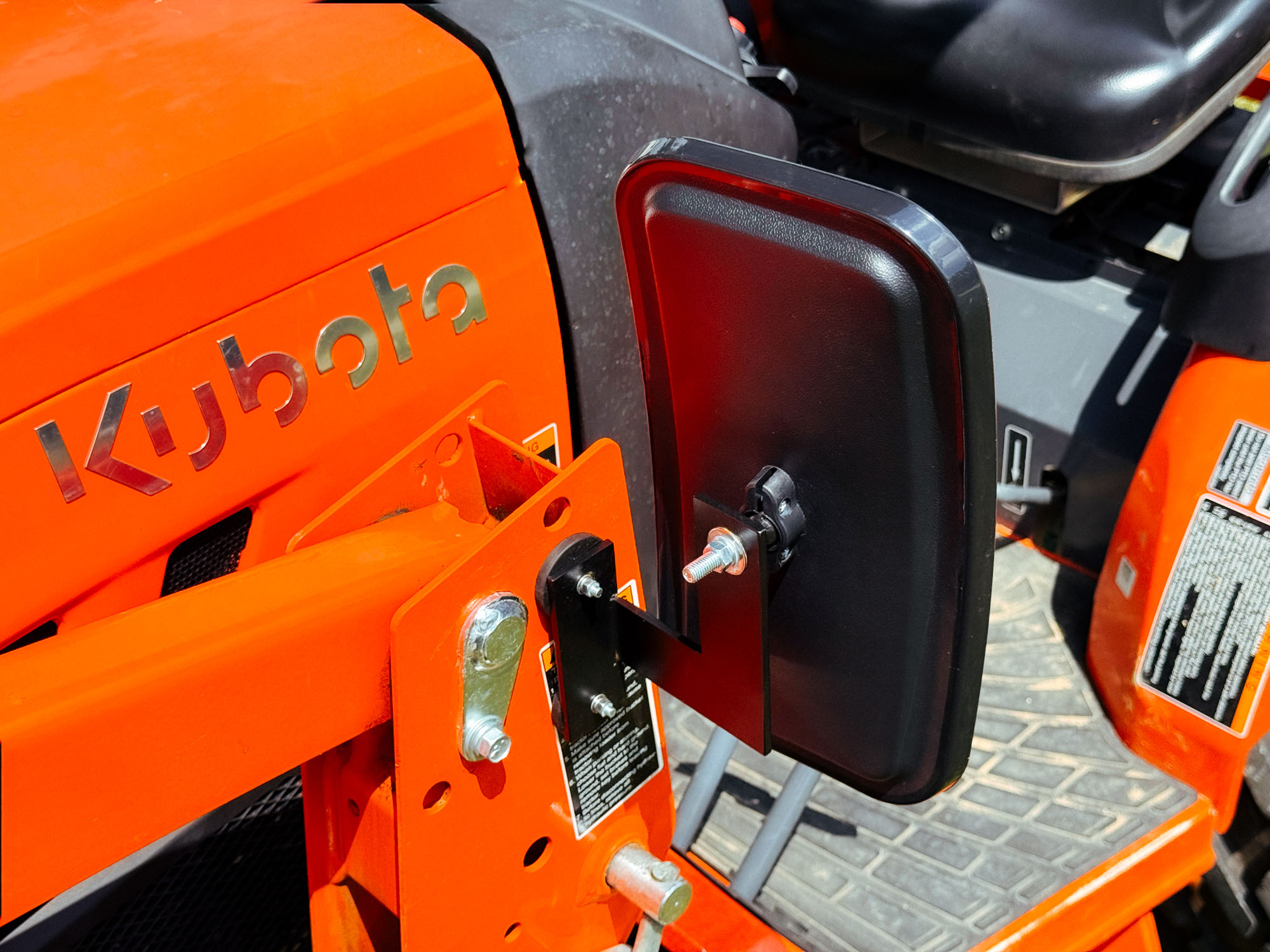 Magnetic Mirror Mount on Loader Frame